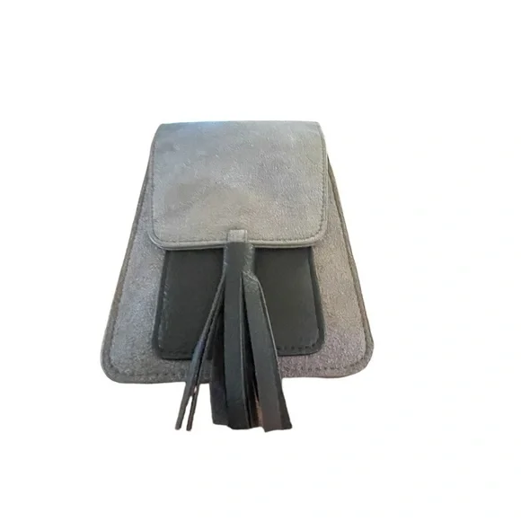 K Carrol Key & Card Holder with RFID Protection - Picture 9 of 10